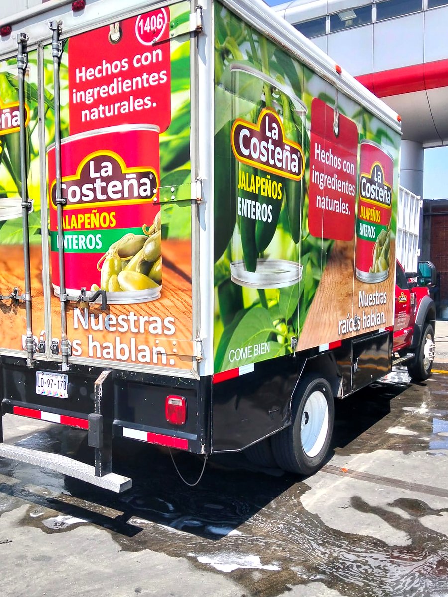 Camión La Costeña — Jalapeños Enteros recién lavado